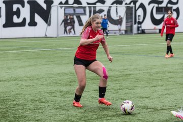 Bild 457 - wBJ FC St. Pauli - Walddoerfer SV : Ergebnis: 3:4